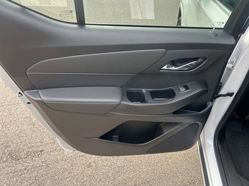 Used 2023 Chevrolet Traverse Premier image 21