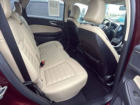 Used 2022 Ford Edge SEL w/ Convenience Package AWD/4WD image 8