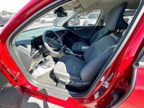 Certified 2023 Kia Niro LX FWD image 19