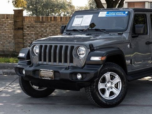 Used 2021 Jeep Wrangler Unlimited Sport image 12