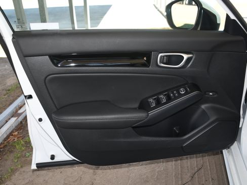 Used 2024 Honda Civic Touring image 10