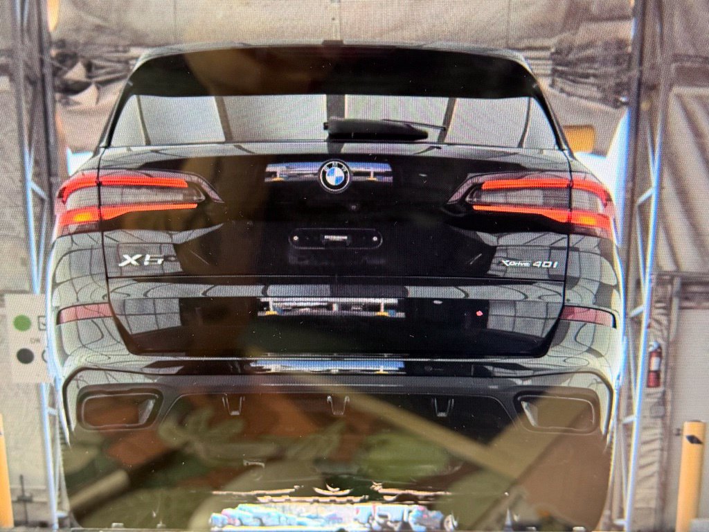 Used 2021 BMW X5 xDrive40i w/ M Sport Package AWD/4WD image 7