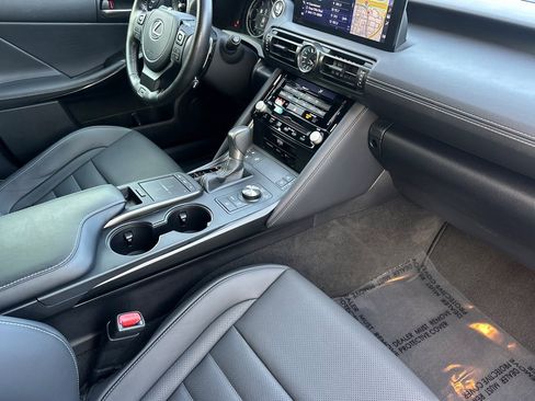 Used 2024 Lexus IS 500 image 19
