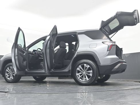 Used 2025 Chevrolet Equinox LT FWD image 43