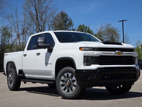 New 2026 Chevrolet Silverado 2500 Custom AWD/4WD image 2
