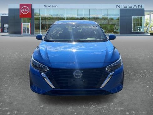 Certified 2025 Nissan Sentra SV FWD image 2