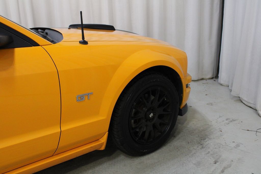 Used 2007 Ford Mustang GT RWD image 25