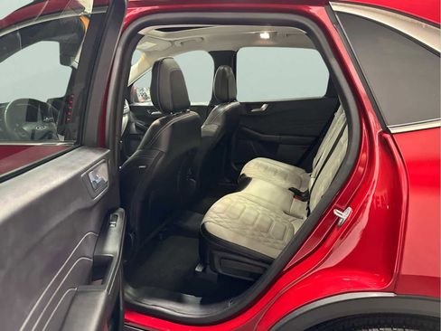 Used 2023 Ford Escape SE w/ PHEV Premium Package image 25