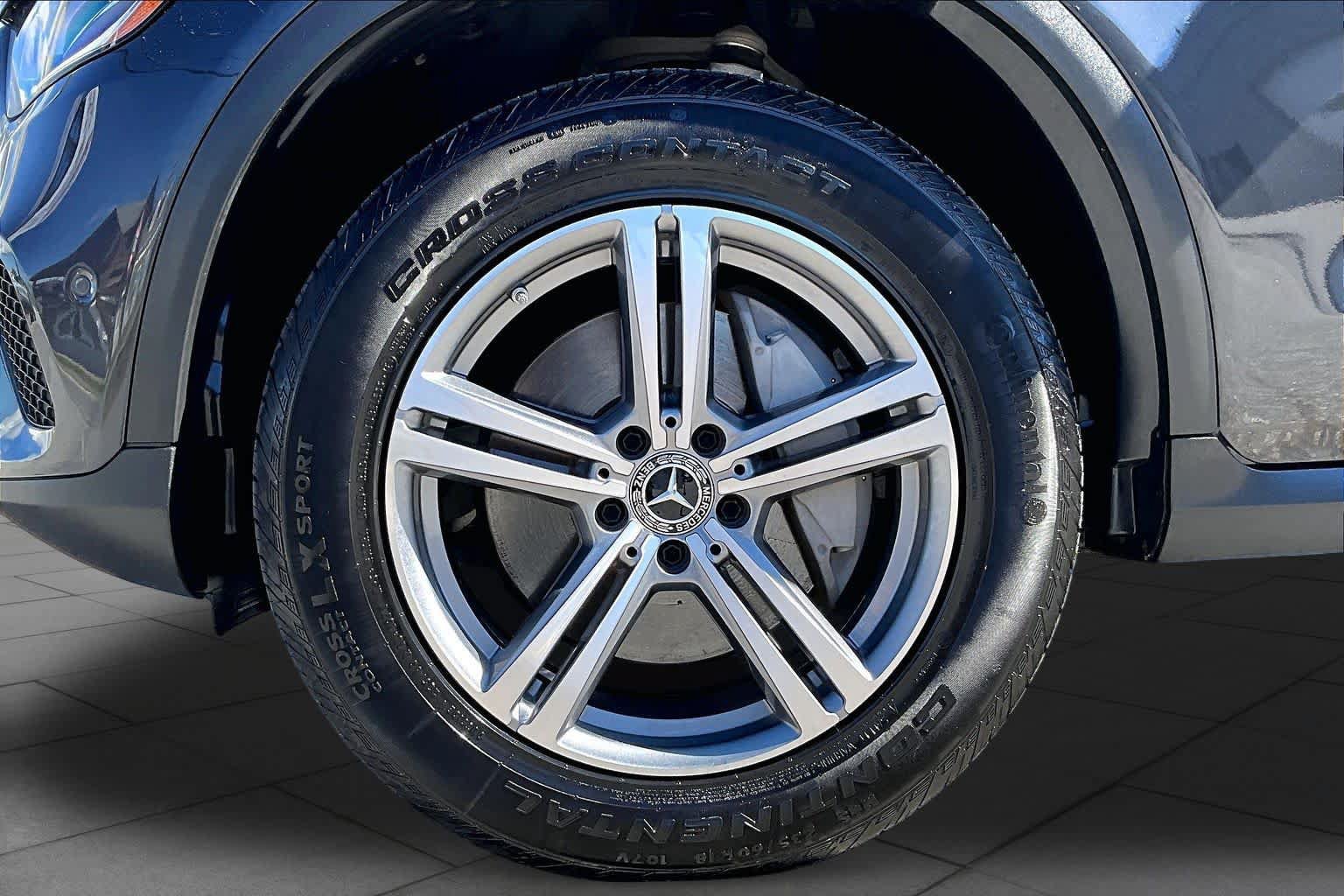 Used 2022 Mercedes-Benz GLC 300 4MATIC image 11
