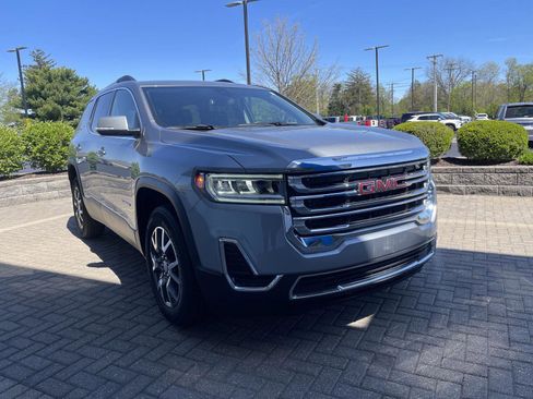 Used 2023 GMC Acadia SLE w/ Driver Convenience Package FWD image 7