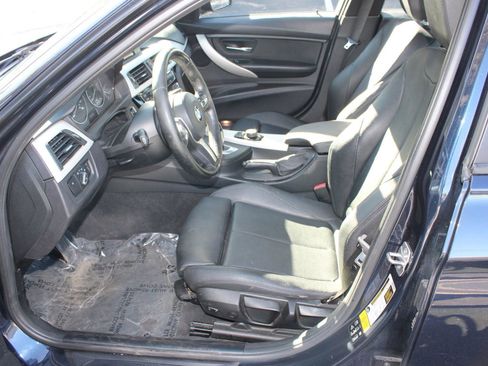 Used 2016 BMW 320i xDrive Sedan image 9