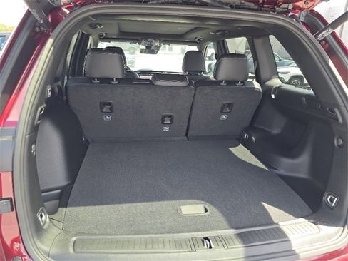 New 2025 Jeep Grand Cherokee Limited image 8