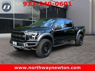 Used 2017 Ford F150 Raptor w/ Equipment Group 801A Mid