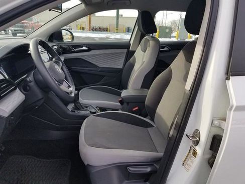 Used 2022 Volkswagen Taos S image 13
