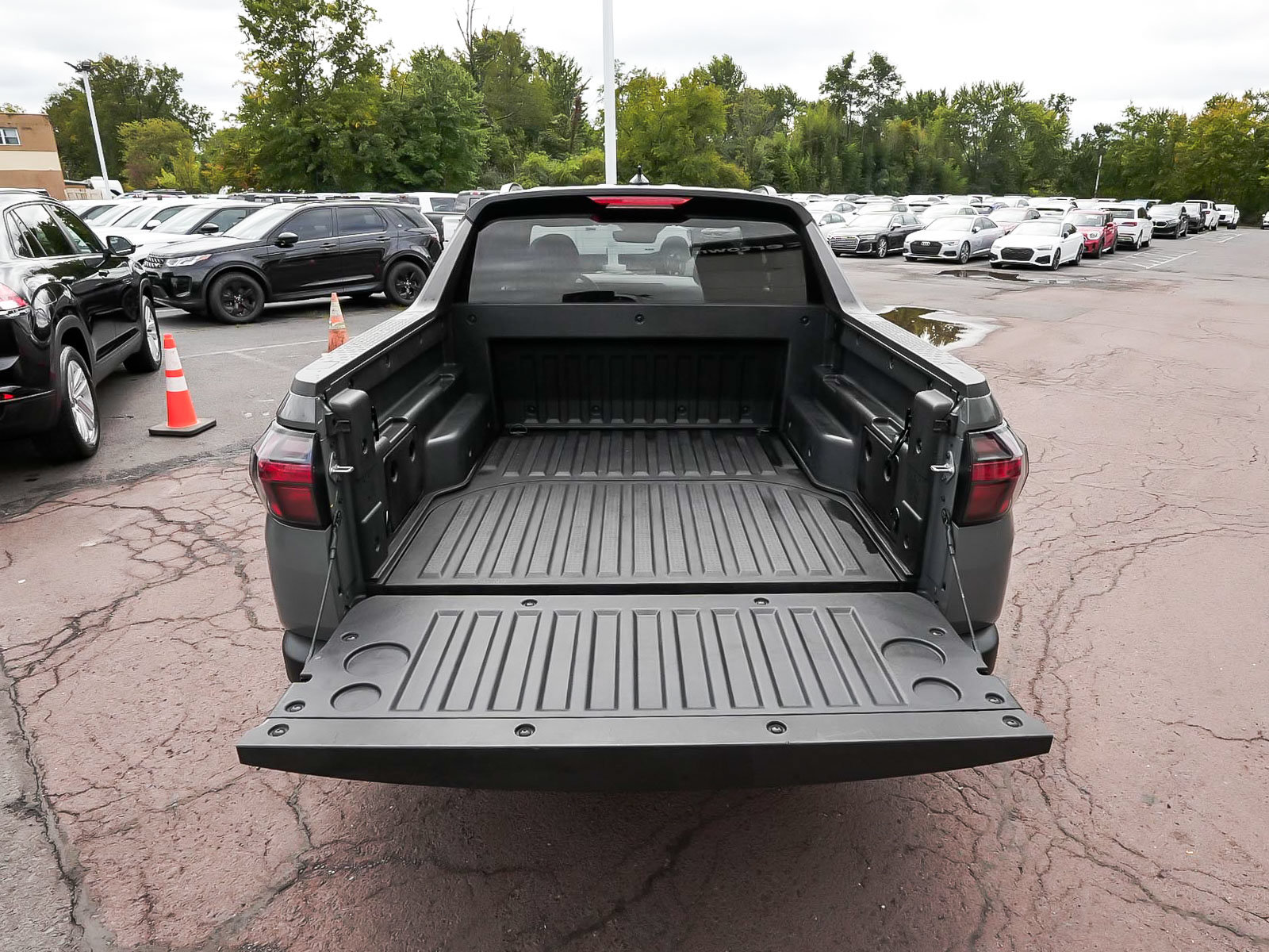 Used 2025 Hyundai Santa Cruz SEL AWD/4WD image 45