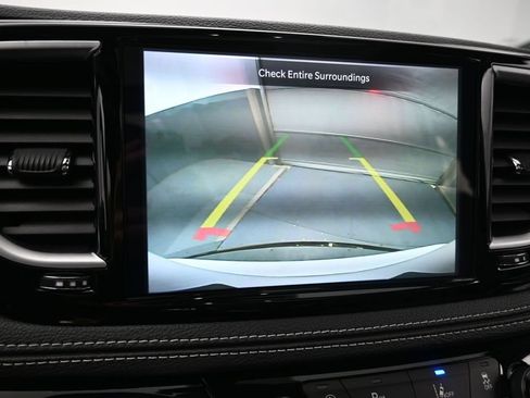 Used 2025 Chrysler Pacifica Limited FWD image 39
