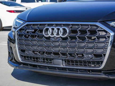 Used 2025 Audi A8 L 3.0T AWD/4WD image 6