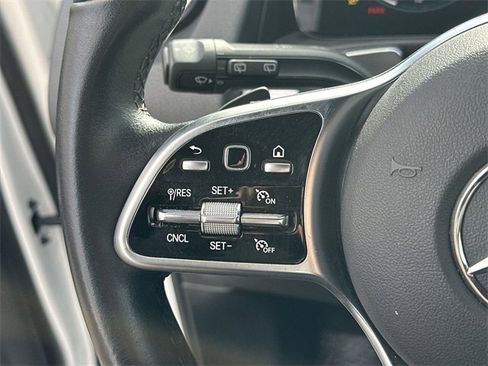 Used 2023 Mercedes-Benz GLB 250 image 34