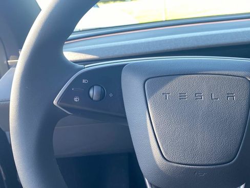 Used 2026 Tesla Model Y Long Range AWD/4WD image 30