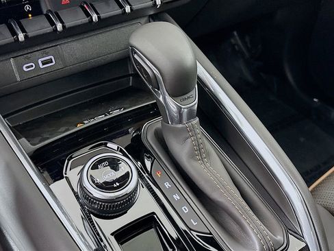 New 2026 GMC Canyon AT4 w/ Technology Plus Package AWD/4WD image 17