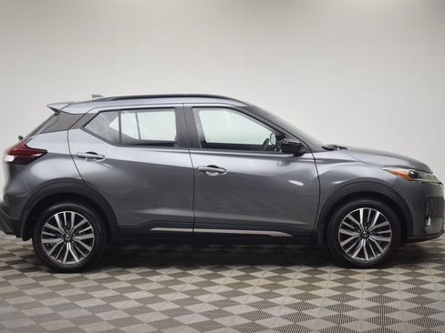 Used 2021 Nissan Kicks SR w/ SR Premium Package FWD image 12