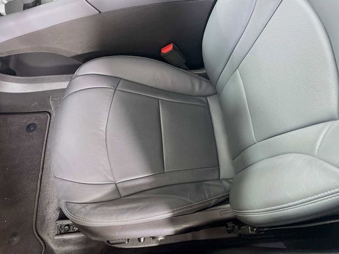 Used 2021 Buick Enclave Essence image 16