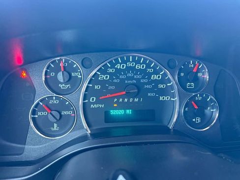 Used 2022 Chevrolet Express 2500 w/ Driver Convenience Package image 10