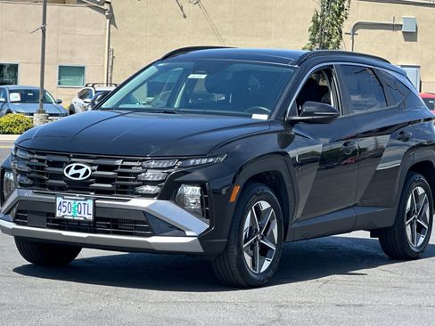 Certified 2025 Hyundai Tucson SEL AWD/4WD image 8