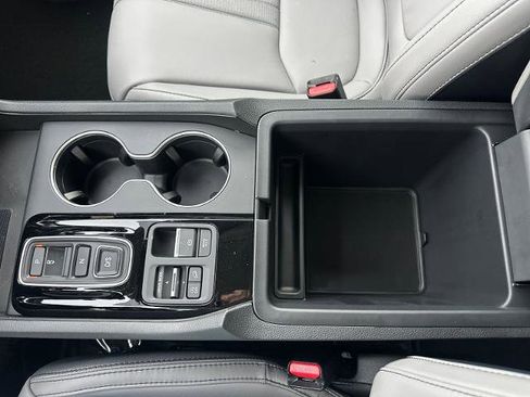 New 2025 Honda Pilot Touring image 16