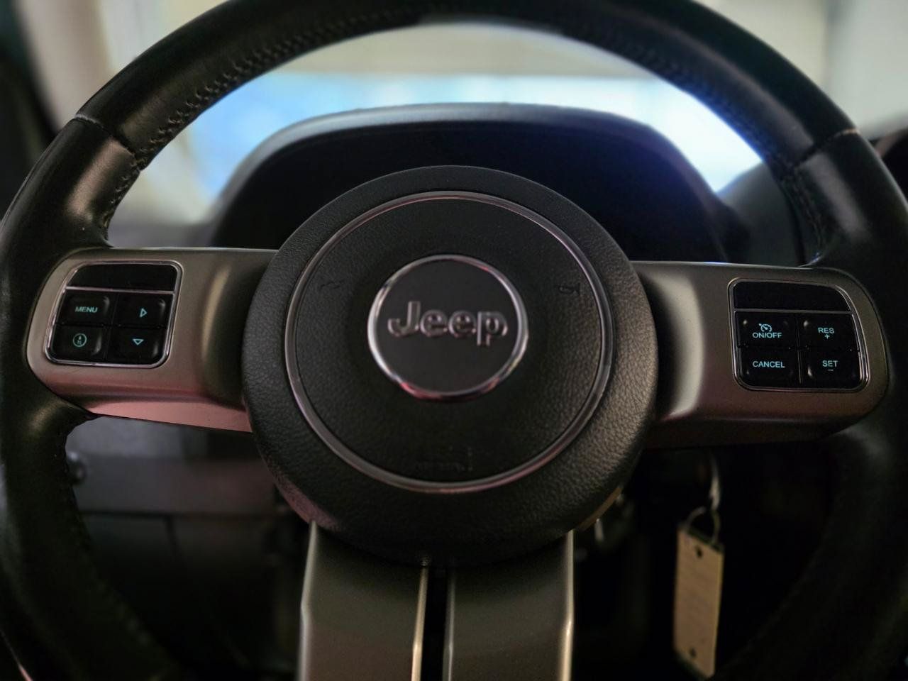 Used 2015 Jeep Patriot High Altitude AWD/4WD image 28