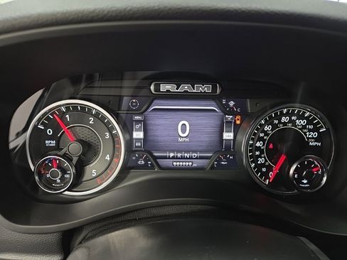 Used 2022 RAM 2500 Big Horn w/ Level C Equiment Group image 14