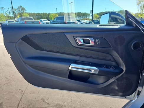 Used 2024 Ford Mustang Coupe image 27