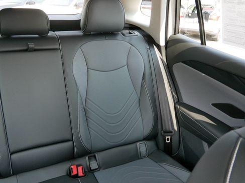 Certified 2025 Volkswagen Tiguan SE AWD/4WD image 14