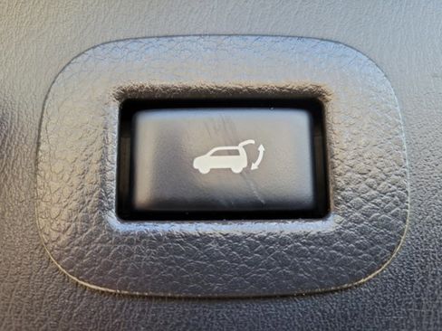 Used 2020 Nissan Armada SL w/ Premium Package image 12