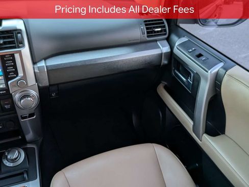 Used 2020 Toyota 4Runner SR5 Premium w/ Moonroof Package AWD/4WD image 18