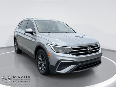 Used 2022 Volkswagen Tiguan SE w/ Panoramic Sunroof Package