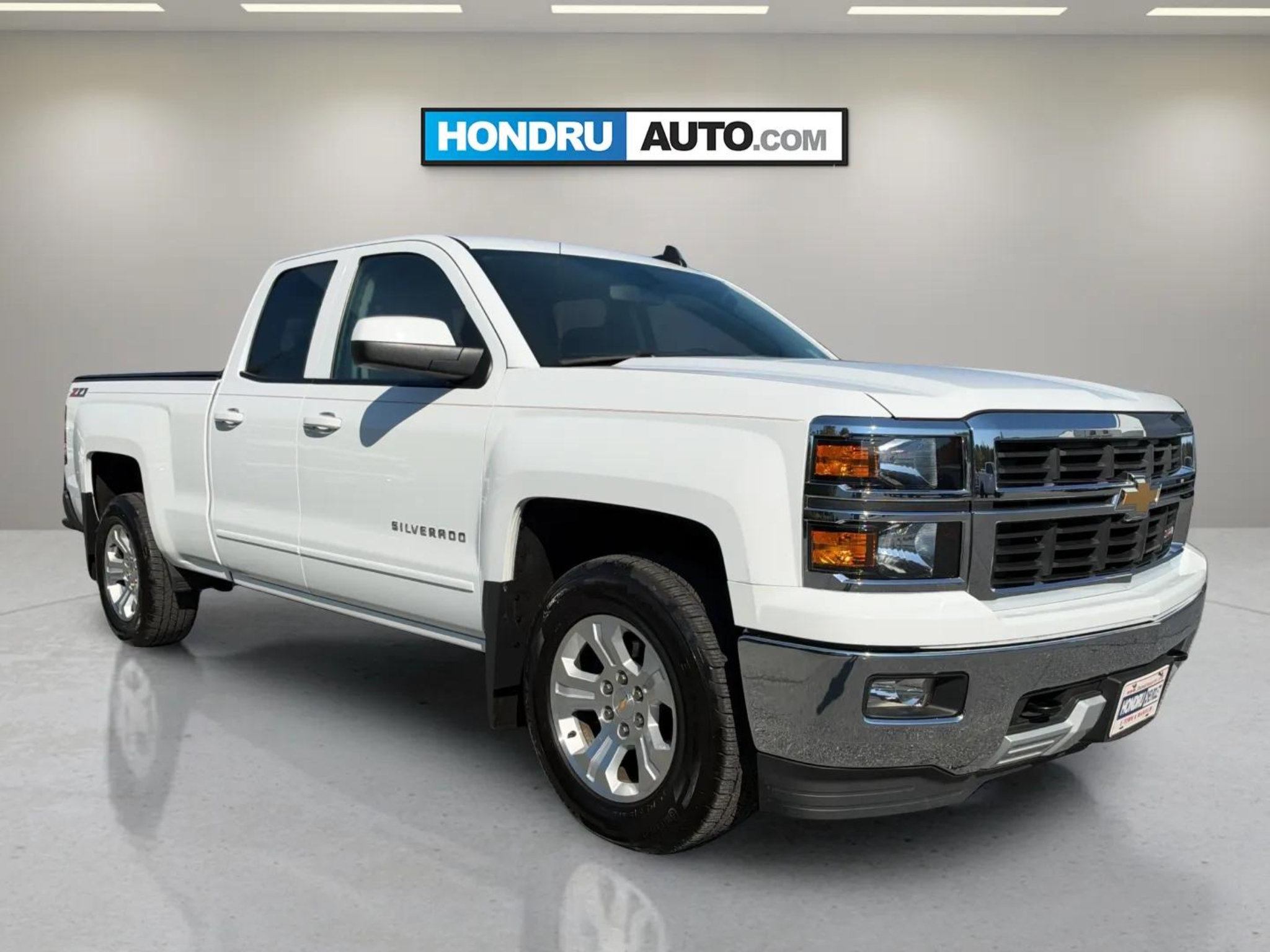 Used 2015 Chevrolet Silverado 1500 LT w/ All Star Edition AWD/4WD image 2