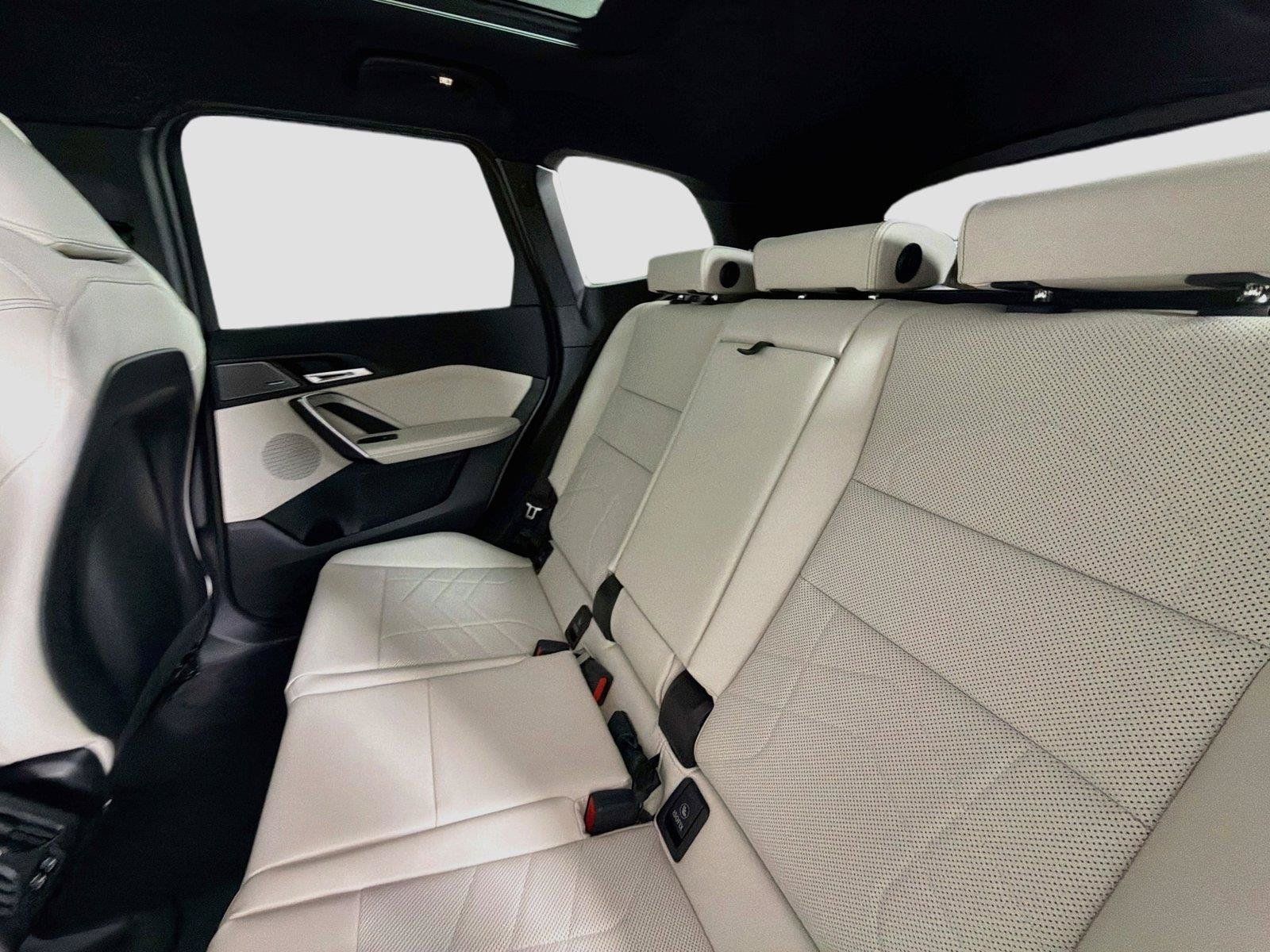 New 2027 BMW X1 xDrive28i AWD/4WD image 25