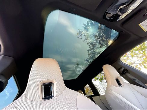 Used 2025 BMW iX xDrive50 w/ Convenience Package image 23