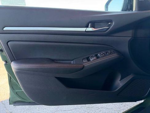 New 2026 Nissan Altima 2.5 SR w/ SR Midnight Edition Package FWD image 19