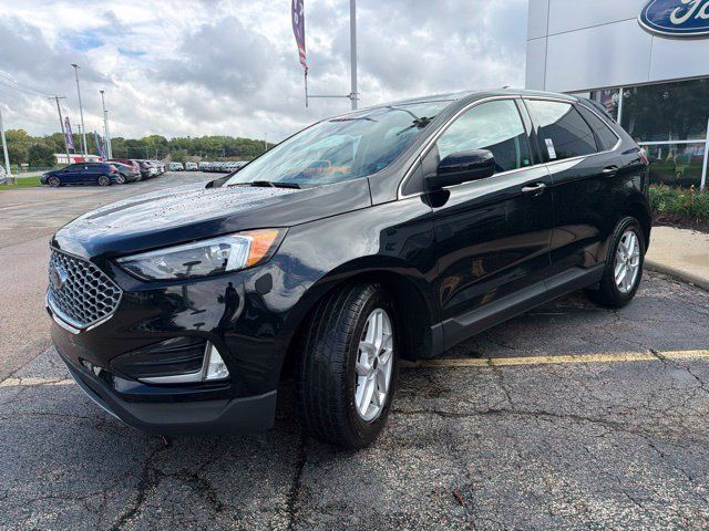 Certified 2023 Ford Edge SEL w/ Convenience Package AWD/4WD image 3