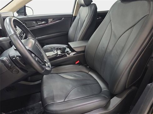 Used 2023 Lincoln Nautilus Reserve w/ Equipment Group 201A image 12