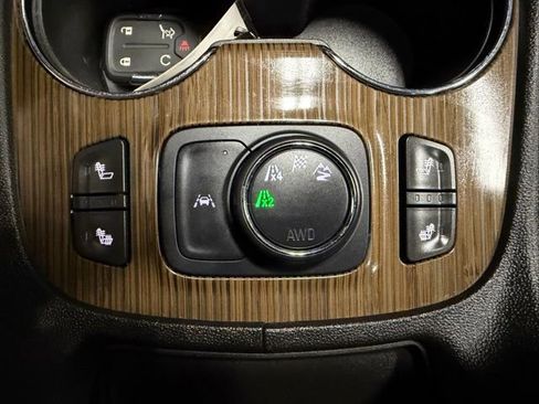 Used 2023 GMC Acadia SLE w/ Driver Convenience Package image 45