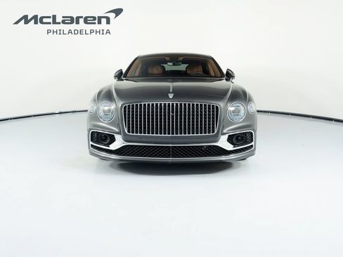 Used 2021 Bentley Flying Spur W12 AWD/4WD image 2