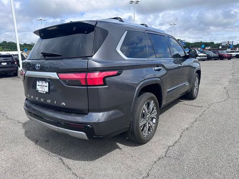 Used 2023 Toyota Sequoia Capstone AWD/4WD image 6
