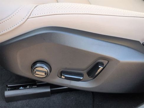 New 2026 Volvo XC60 B5 Plus w/ Protection Package Premier image 17