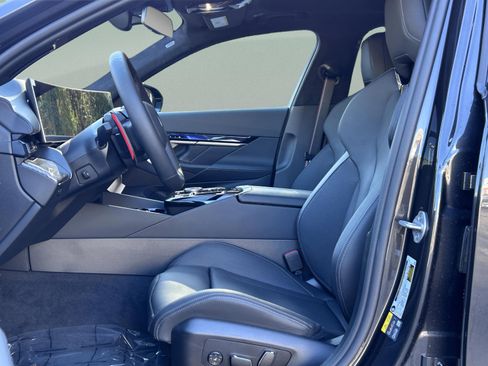 New 2026 BMW M5 image 23