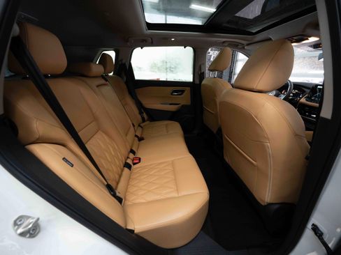 Used 2023 Nissan Rogue Platinum image 25