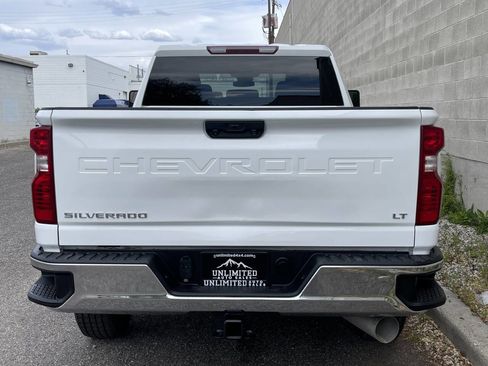 Used 2024 Chevrolet Silverado 2500 LT w/ Convenience Package AWD/4WD image 8