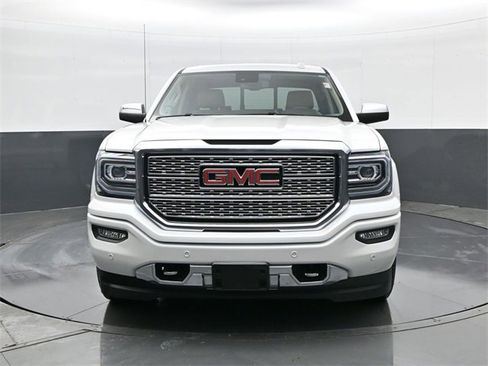 Used 2018 GMC Sierra 1500 Denali w/ Denali Ultimate Package image 2
